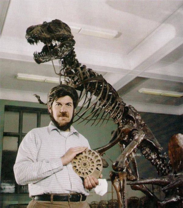 September 21, 1979, Stephen Jay Gould &amp; Richard Lewontin publish an influential paper (cited more than 4.000 times) "The Spandrels of San Marco and the panglossian paradigm", introducing the idea of "spandrels" into evolutionary #biology
en.wikipedia.org/wiki/The_Spand…