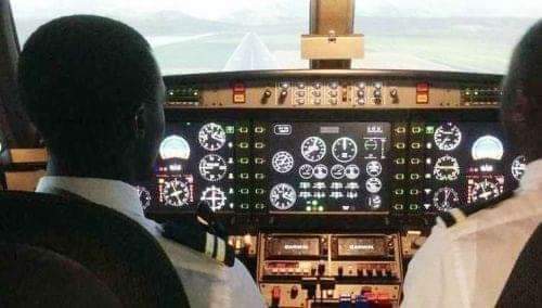 ZonePresse_'s tweet photo. ✈🇨🇮Bientôt une école d'aviation en Côte d'Ivoire

Un partenariat entre Air Côte d’Ivoire, la BAD et l’Institut national polytechnique Félix Houphouët Boigny va bientôt aboutir à la création d’une école spécialisée dans la formation aux métiers de... https://t.co/9Xv0ZccAre https://t.co/wduRhrV1qX