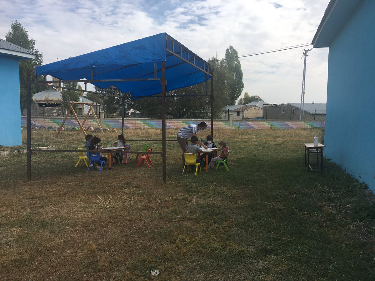 Okulumuzda yüz yüze eğitim başladı. Uzun bir aradan sonra öğrencilerimize kavuşmanın heyecanını yaşadık. Yeni eğitim-öğretim yılının hayırlı olmasını dileriz. 😊 <a href="/ziyaselcuk/">Ziya Selçuk</a> <a href="/mfaruktekinn/">Mehmet Faruk Tekin</a> <a href="/burhankurt04/">Burhan Kurt</a> <a href="/erol_isen/">Erol İSEN</a> <a href="/tcmeb/">Millî Eğitim Bakanlığı</a> @AgriValilik <a href="/EleskirtMem/">Eleşkirt İlçe MEM</a> <a href="/agrimem/">AĞRI MEM</a>