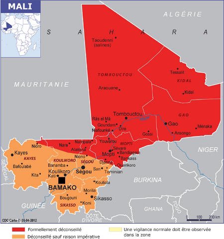 [SONGHOY BLUES]Originaires de Tombouctou, le groupe se forme en 2012 a bamako,apres que ses membres furent forcés de quitter leurs maisons.En effet en 2012, les attaques contres les populations du nord, par les groupes armés et terroristes, contraints le jeune musicien a fuire