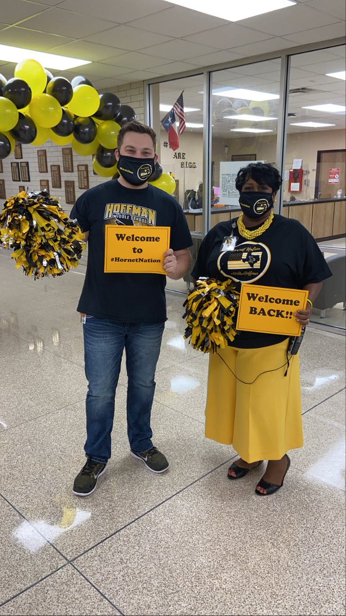 HoffmanMS_AISD's tweet image. Hornet Nation 6th graders have entered the building! We are super excited to welcome them back. @AggieAdmin92 @comenecint @matt_strommer @Hoffmangreatne1 @AldineISD #wearehoffman #AldineAnywhere