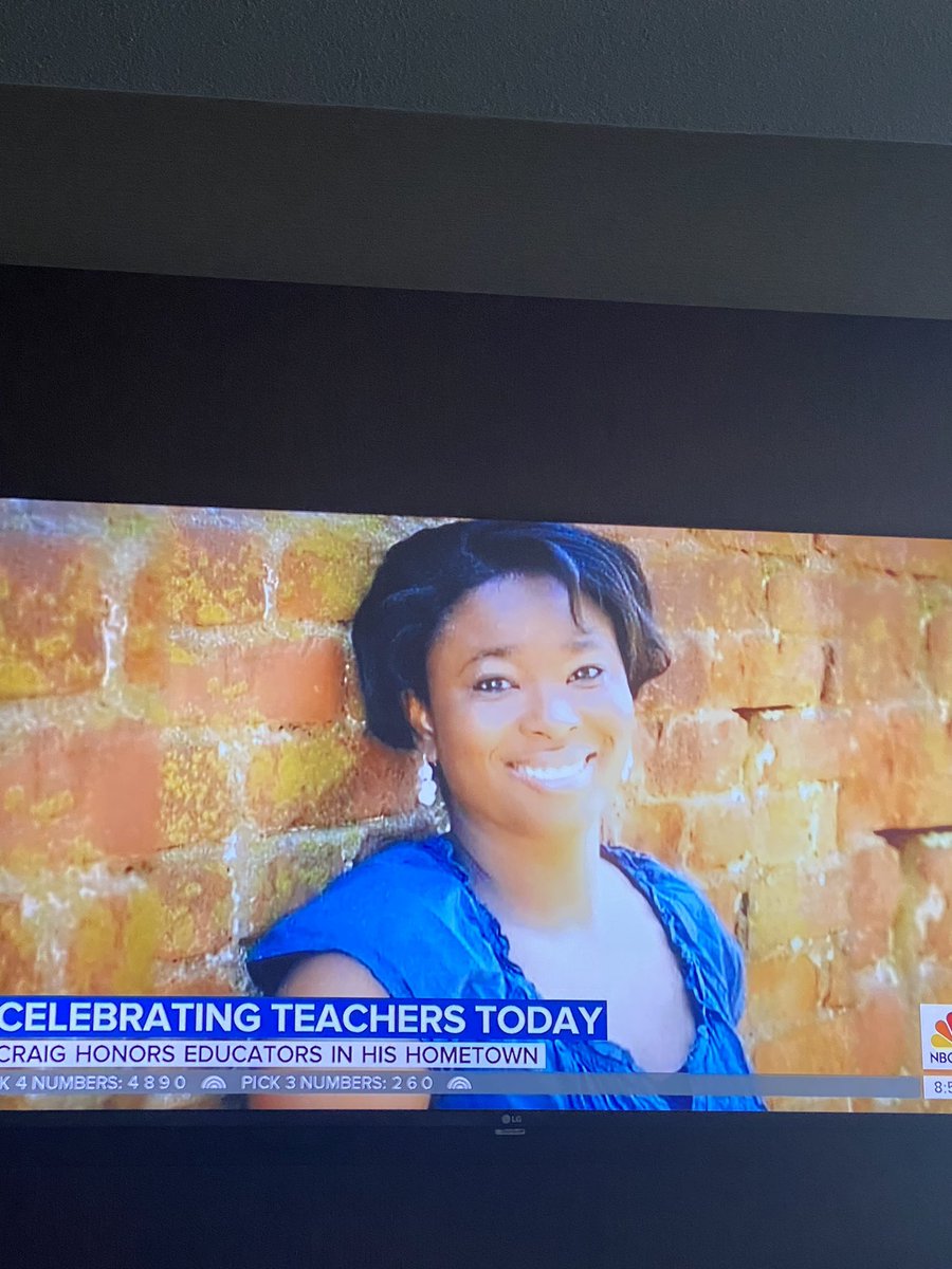 dawnstaley's tweet photo. @FKGaillard It was great to see Lekena and her teaching talents on the @TODAYshow with our very own @craigmelvin! #SCSTANDUP https://t.co/5A3nIYi9kj