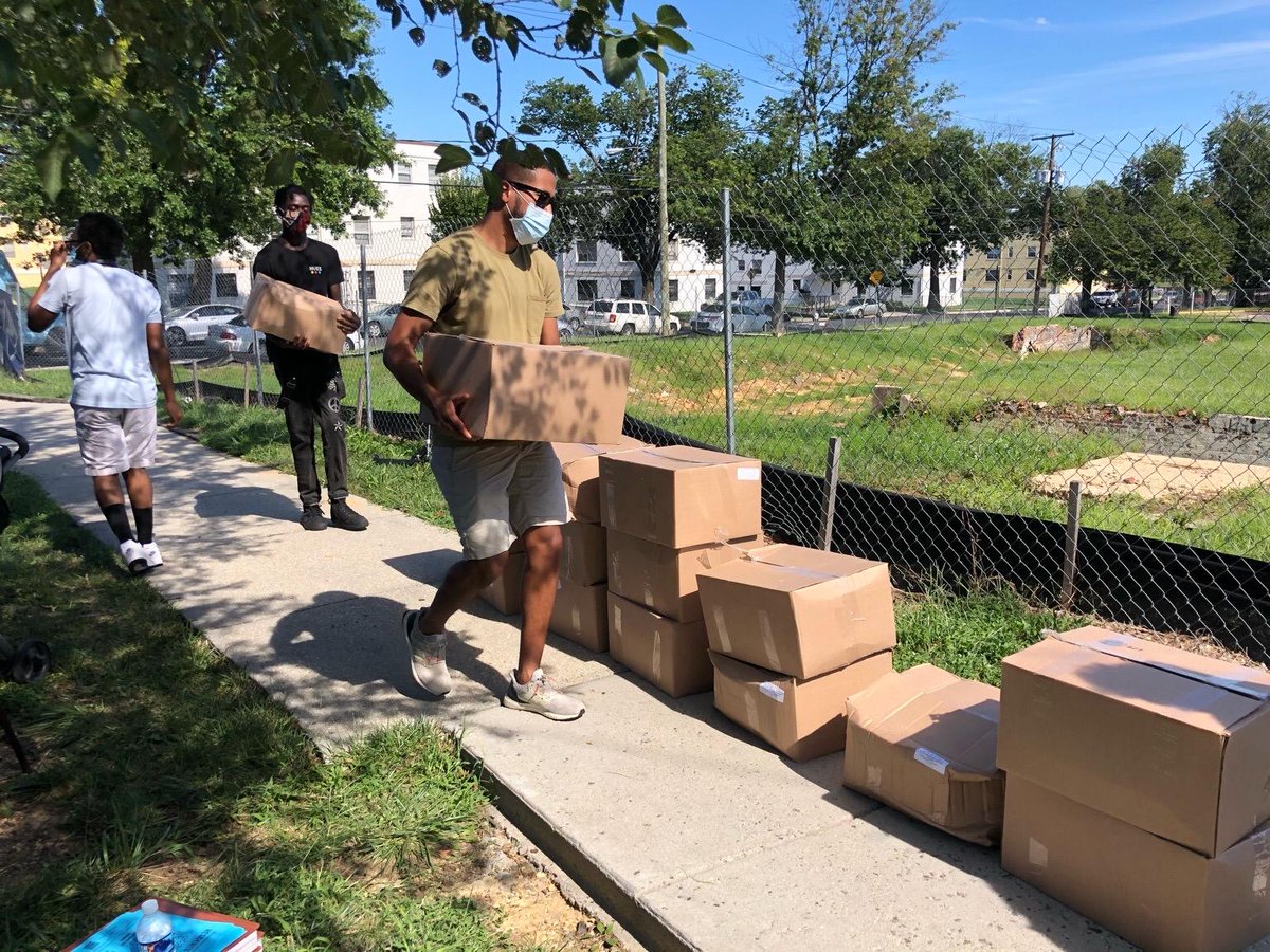 TheMAMDC's tweet photo. With the support of amazing volunteers, donors, and partners our work has expanded to fulfill the needs of over 800 D.C. individuals and families and counting. To learn more about what we do and how you can support neighbors in need, visit our website: https://t.co/9TzJxfmTkU https://t.co/hOfC8IV98R