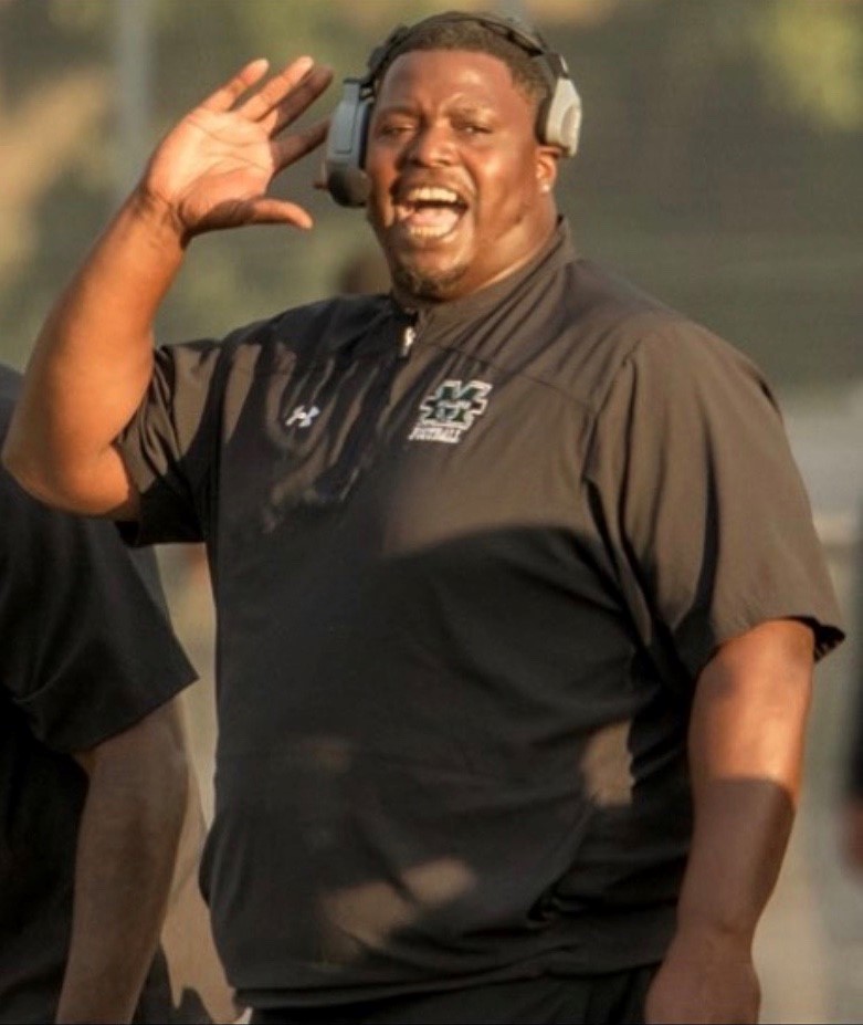 RavensCommunity's tweet photo. The @Ravens High School Football Coach of the Week program has kicked off for 2020. Week 1’s recipients are @MilfordMillATH's Reggie White and @HaHsathletics' William Bell! Learn more about these coaches and their impact in the community here: https://t.co/6BFFqmMn1f https://t.co/uCv7WCGjqG