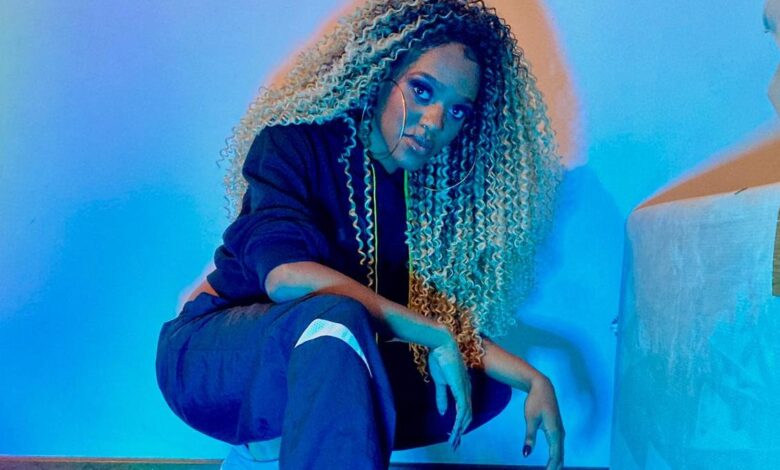 portalrapdab's tweet photo. O novo EP da cantora @ikinyakani, propõe a experiência de ouvir música degrau a degrau, para entender o processo de composição. OUÇA AGORA "M.E.T.A"! 💿🔽

https://t.co/CEziRPzrtt https://t.co/jYwmrjjwE4