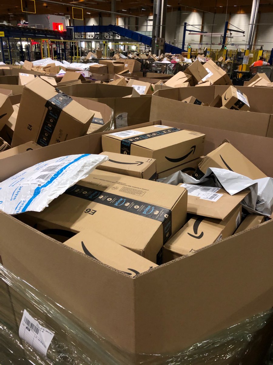 fdSUDcommerces's tweet photo. Ce mardi à 9 h se tiendra aux Prud'hommes de Nanterre l'audience de référé contre @AmazonFrance relative à 12 droits de retrait pendant la pandémie #Covid https://t.co/gHTn5d2J7p