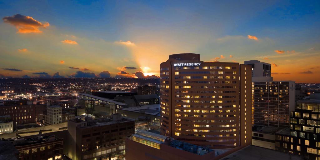 Hyatt Cincinnati tweet media