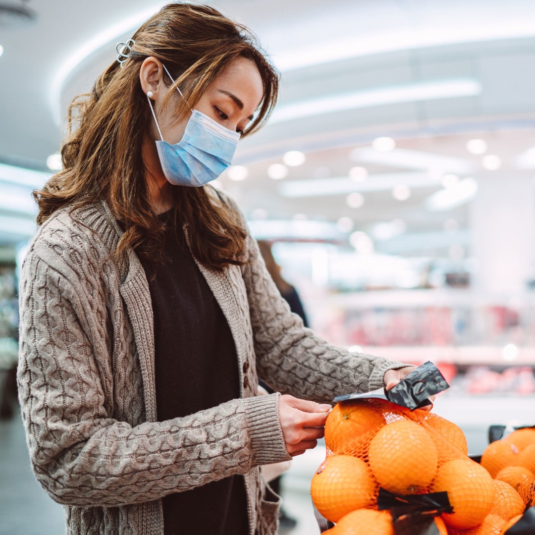 PenguinFreshCAN's tweet photo. Fresh oranges for your homemade juice – love it! A little bit of vitamin C every day helps to keeps you healthy.

In the spirit of staying healthy – let us do your shopping.
We penguins are good shoppers – we know fresh. 
Let us grab only the freshest of the fresh for you. https://t.co/zjn52M8jjV