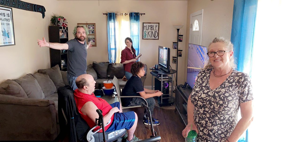 SerpaSalley's tweet photo. @derek6048 && @lisa6048 and ALL the followers made moms birthday extra special!
She told me how amazing it was to share it with everyone!
#ThankGuys #ShesHappy #HappyBirrhday #MamaShark #BirthdayFun #TealSharkStream https://t.co/It2Zd1OSsr