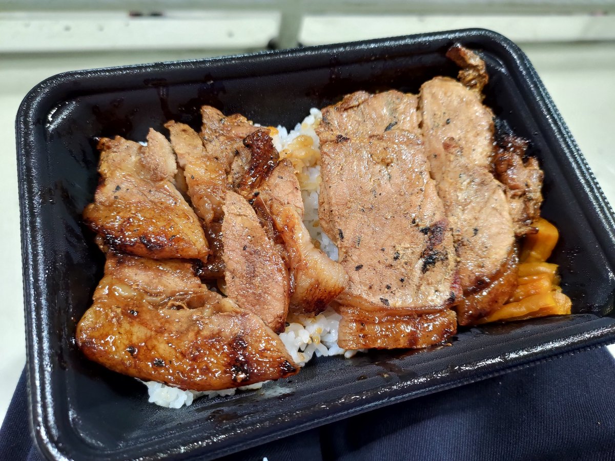Enamin 夜ご飯はイオンモールナゴヤドーム前にある㐂久好でテイクアウト 久々の帯広豚丼美味しかった お店違うけどまた帯広のぱんちょうに行きたい