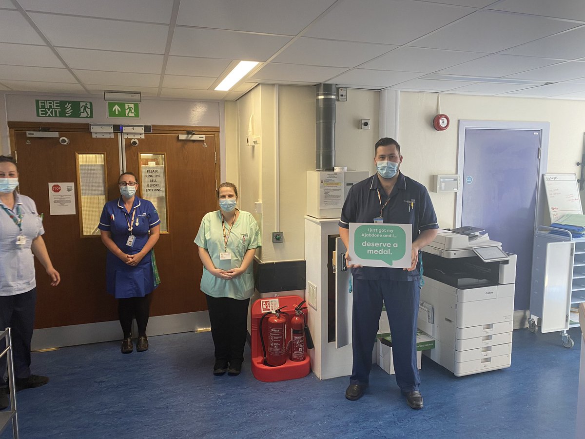 Flu vaccinations have well and truly started this morning! 100 staff vaccinated across the 40s, HCU, and ward 31 by myself and Natalie 💉  #flu #flu2020 #flucampaign