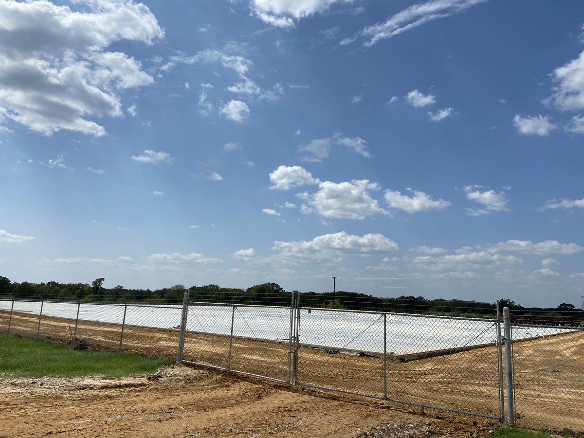 G_CON_PODs's tweet photo. Happy Monday! A glimpse of our facility expansion in College Station, TX.
#increasingcapacity #buildmorecleanrooms #buildmorepods #modularisnow #prefabricatedcleanrooms #BUILDINGFORLIFE https://t.co/zXOPVJMWy7