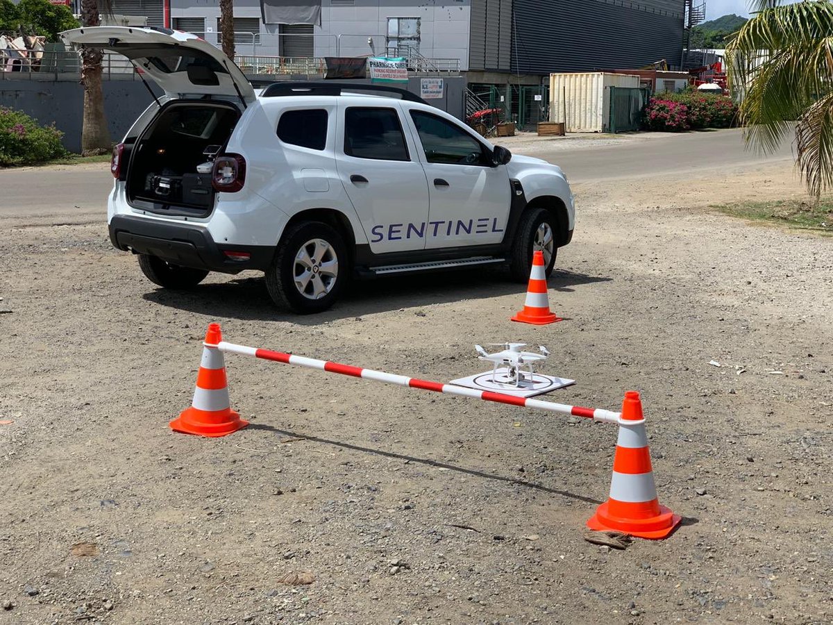 Sentinel_Drone's tweet photo. Les missions continuent en Martinique 🇲🇶 pour notre client @systeko https://t.co/l943QYm4q0