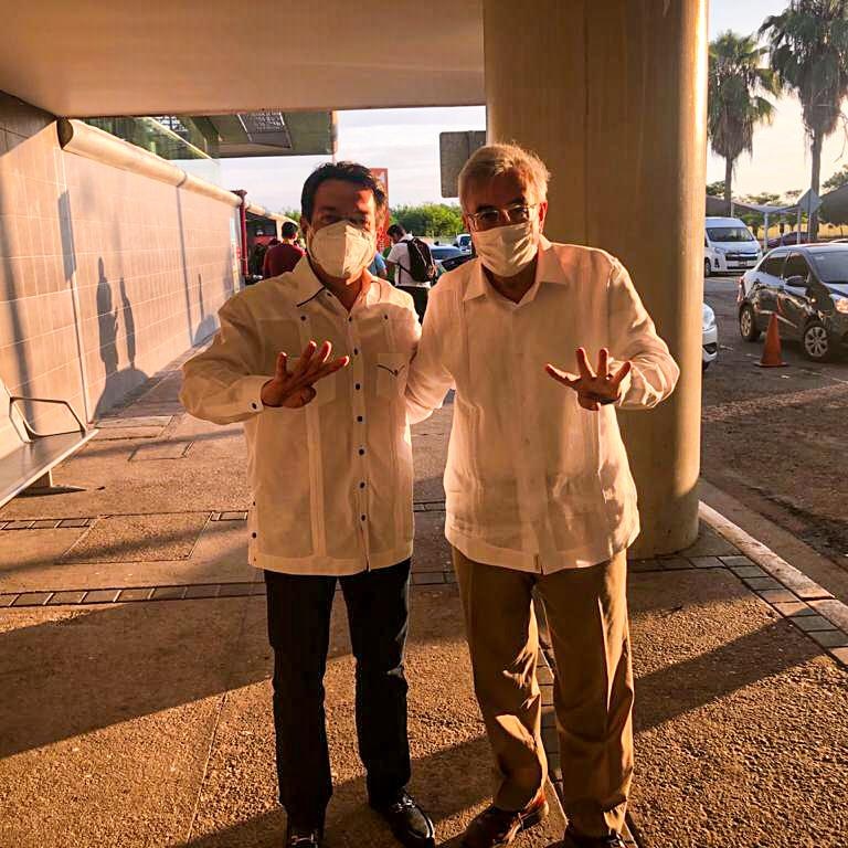 rochamoya_'s tweet photo. Bienvenido amigo @mario_delgado a tierras sinaloenses. https://t.co/KaP94c7L1w