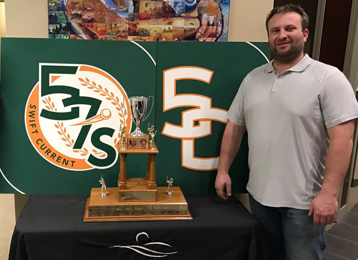 Swift Current 57's (@swiftcurrent57s) on Twitter photo After 20 years with our organization and six championships won as a player and coach, Head Coach/GM Joe Carnahan is stepping down. Thank you <a href="/JCar_51/">Joe Carnahan</a> for a legendary run.
📰 swift57s.pointstreaksites.com/view/swift57s/ After 20 years with our organization and six championships won as a player and coach, Head Coach/GM Joe Carnahan is stepping down. Thank you <a href="/JCar_51/">Joe Carnahan</a> for a legendary run.
📰 swift57s.pointstreaksites.com/view/swift57s/