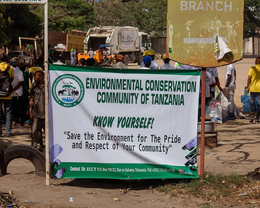 Environmental conservation community of Tanzania (@ecct_org) on Twitter photo Chachu ya mabadiliko huletwa na watu wachache wenye ari, hamasa, weledi na nguvu Kubwa, Asante Temeke na Wana Dar es salaam kuthibitisha hili #sikuyausafiduniani2020
<a href="/zungumussa/">Mussa Azzan Zungu</a> <a href="/vpo_tanzania/">Ofisi ya Makamu wa Rais</a> <a href="/nemctanzania/">NemcTanzania</a> <a href="/msimamotz/">Msimamotz</a> <a href="/MKonekti/">Mazingira Konekti</a> Chachu ya mabadiliko huletwa na watu wachache wenye ari, hamasa, weledi na nguvu Kubwa, Asante Temeke na Wana Dar es salaam kuthibitisha hili #sikuyausafiduniani2020
<a href="/zungumussa/">Mussa Azzan Zungu</a> <a href="/vpo_tanzania/">Ofisi ya Makamu wa Rais</a> <a href="/nemctanzania/">NemcTanzania</a> <a href="/msimamotz/">Msimamotz</a> <a href="/MKonekti/">Mazingira Konekti</a>