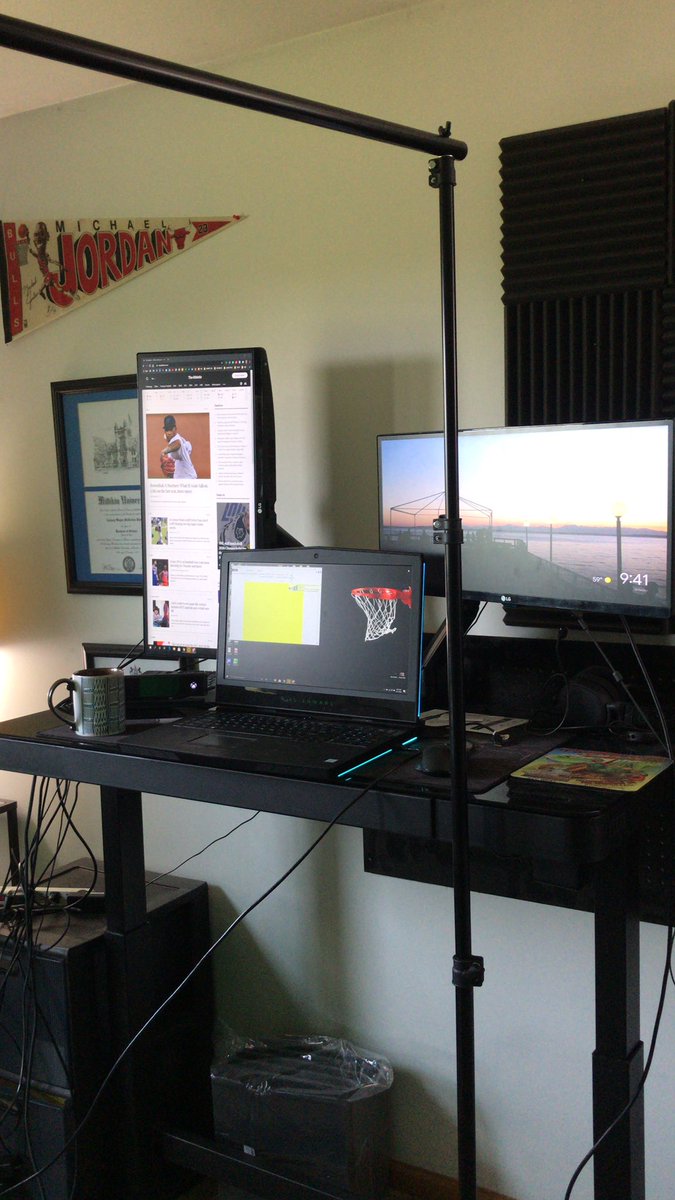 zachbinkley's tweet photo. Big updates to a new workstation I’ve been building out. S/O to cousin Eddie for the tech donation. 

Just in time for week 5 exams and grading! 

#AR #FinTech #SmartOffice #DIY #TeacherBudget #StandSit #Ergonomics #mocap #vision https://t.co/jZRRBJvZCT