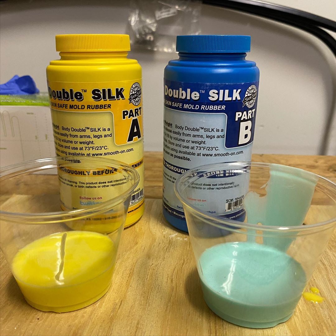 RAMaterials's tweet image. Awesome progression shots from @tgsprops creating a life cast of @boattripcosplay using Body Double™ Silk! #smoothon #lifecasting #lifecast #moldmaking