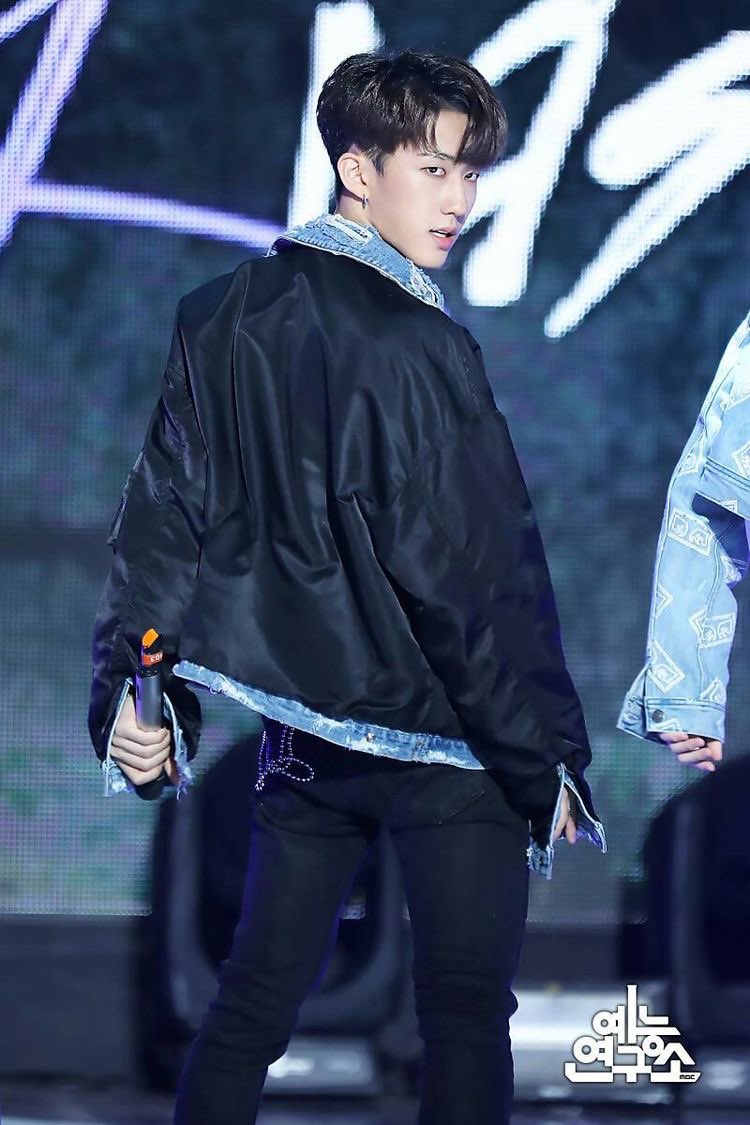 — changbin’s thighs; a highly needed thread  #StrayKids  #skz