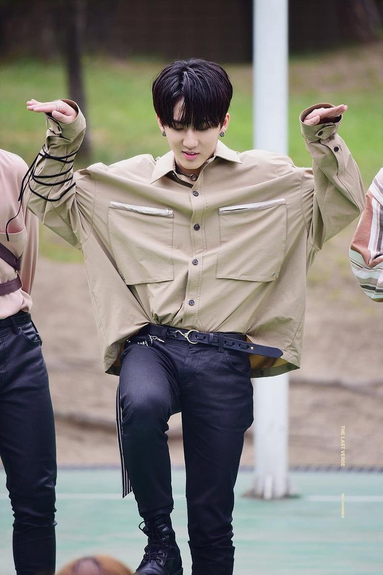 — changbin’s thighs; a highly needed thread  #StrayKids  #skz