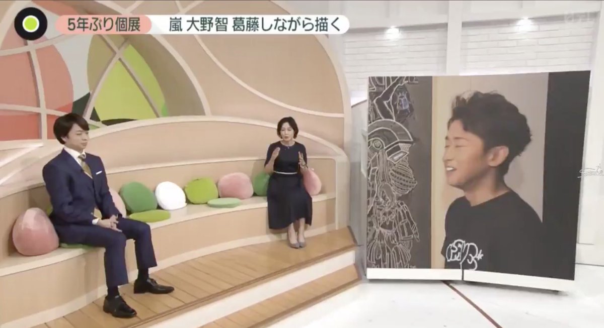 Sho mentioned that when he was in junior high, Ohno showed him his drawings. He laughed at the uniqueness of those. From then on, Ohno would show him his drawings and Sho got to see the improvement and growth of Ohno’s arts.