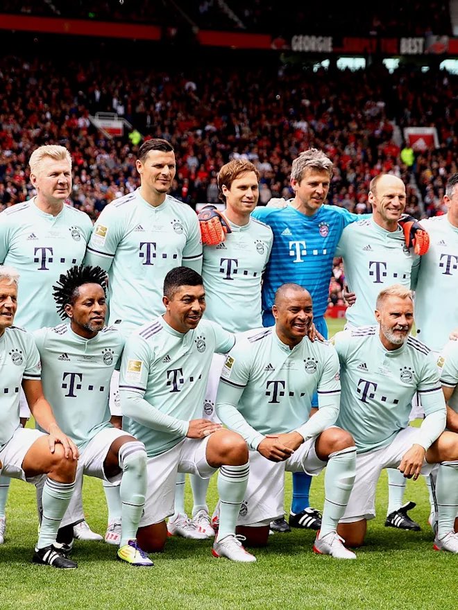 Part 1 of a really long thread: Things Bayern Munich does for their Club Legends- likes and retweets are appreciated -