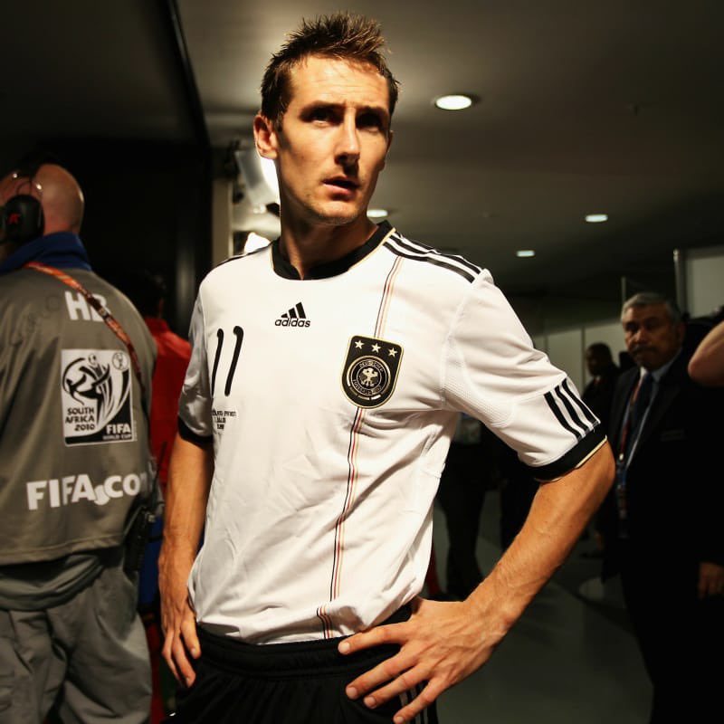 Miroslav Klose is one of the best strikers, if not the best striker Germany ever had. (I’m not forgetting about Gerd Müller). He joined from Werder Bremen and played for the club from 2007 until 2011. Afterwards he joined Lazio Rom where he then also ended his career 2016.