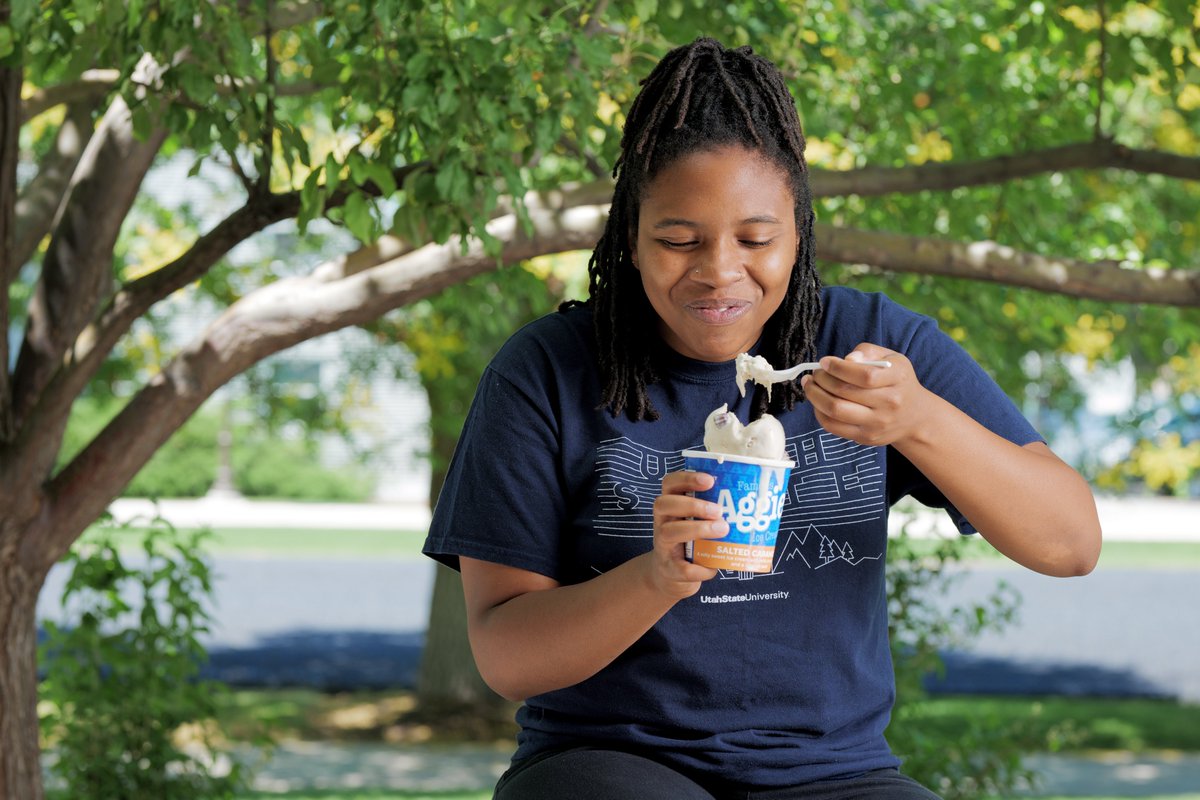 USUAggies's tweet photo. BIG news for #USUAggies everywhere! Aggie Ice Cream can now be shipped directly to your door, anywhere in the United States! 🍦 Visit the online store at: https://t.co/jHeS8FFf9a https://t.co/PwQd1uFOuQ