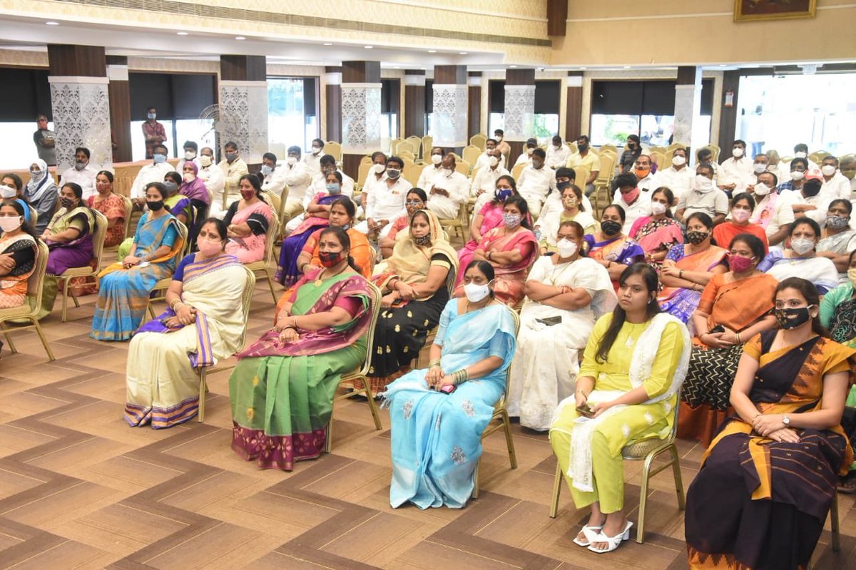 Attended a interaction meeting regarding Hyderabad city developments with  ghmc corporators , hosted by ministers , mayor , mlas and mlc of <a href="/trspartyonline/">Bharat Rashtra Samithi</a> . #lovehyderabad #jaitelangana