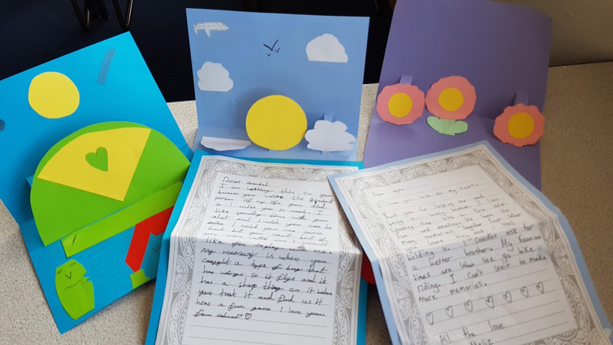 WilburyPrimary's tweet photo. Year 6 have been thinking about people who are important to them and making thank you cards to tell these special people why they are so special. #CLPEWordsForTheWorld @OliverJeffers @clpe1 https://t.co/hfOdB7K0jC