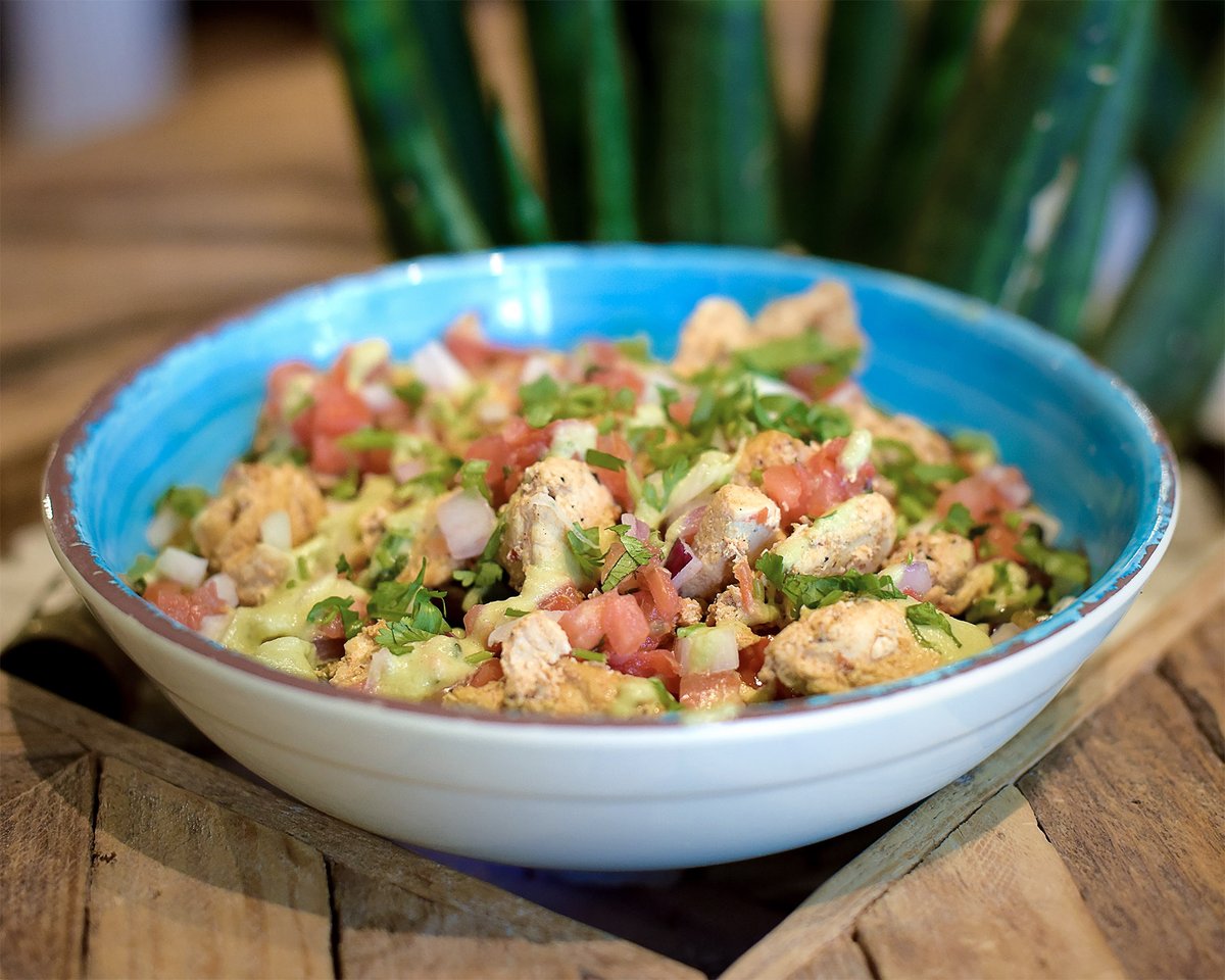 mojos_tacos's tweet image. ❓❓❓ Tried our fully customizable #MojoBowl yet??

❗❗❗ Want Chef Dave’s recommendation? OF COURSE you do!

😋😋😋 Rice, black beans, fajita peppers, onion &amp;amp; chicken, covered in pico &amp;amp; poblano sauce.

🎉🎉🎉 We’ll see you soon! :)

#Nashville #EatLocal #FranklinTN #MusicCity