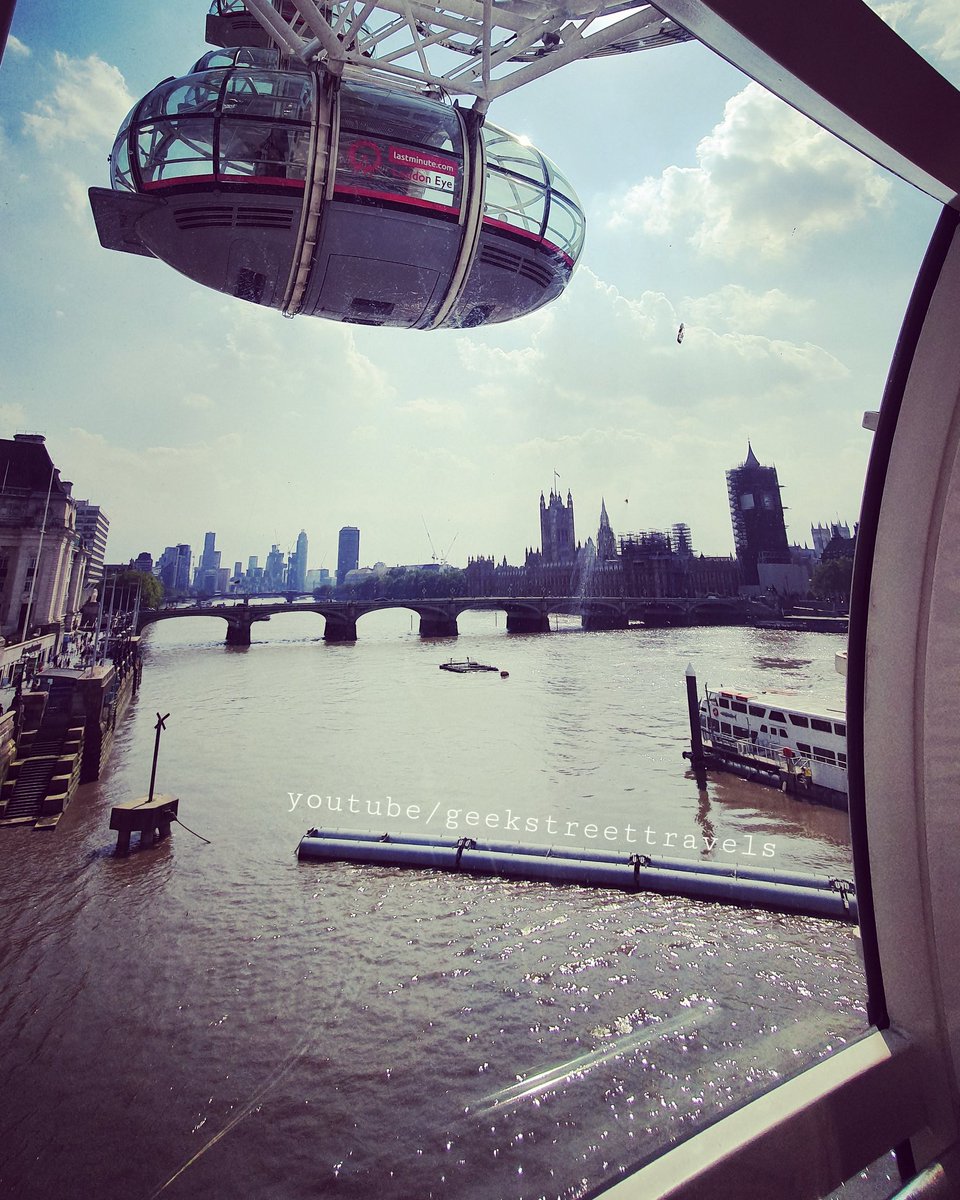 geekst_travels's tweet photo. London in the sky
Riding on the London Eye 
New video ⏬

https://t.co/KiC1gSwMaI

@geekst_travels 
#geekstreettravels #londoneye #londoneyeview #london_city_photo #londonist #londonwalkingtour #londonwalks #londonphoto #westminsterbridge https://t.co/wRl6qNfWq3