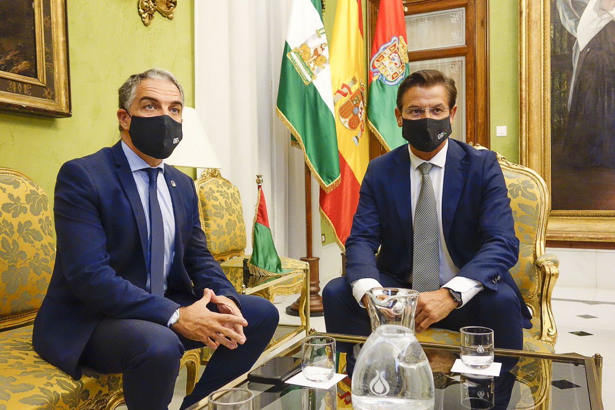 aytogr's tweet photo. El alcalde de Granada, @LuisSalvador, y el consejero de Presidencia @AndaluciaJunta, @eliasbendodo, han acordado hoy políticas conjuntas encaminadas a consolidar Granada como referente cultural y tecnológico del sur de Europa.
#GRXCultura
#GRXTech
#GRX31
https://t.co/Ta2b9CWlRx https://t.co/2DwOGEetHj