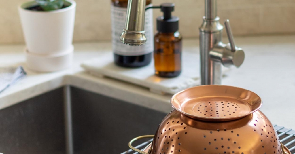 Are you a gadget person? 20 Favorite Kitchen Gadgets Under $30 kelleynan.com/20-favorite-ki…