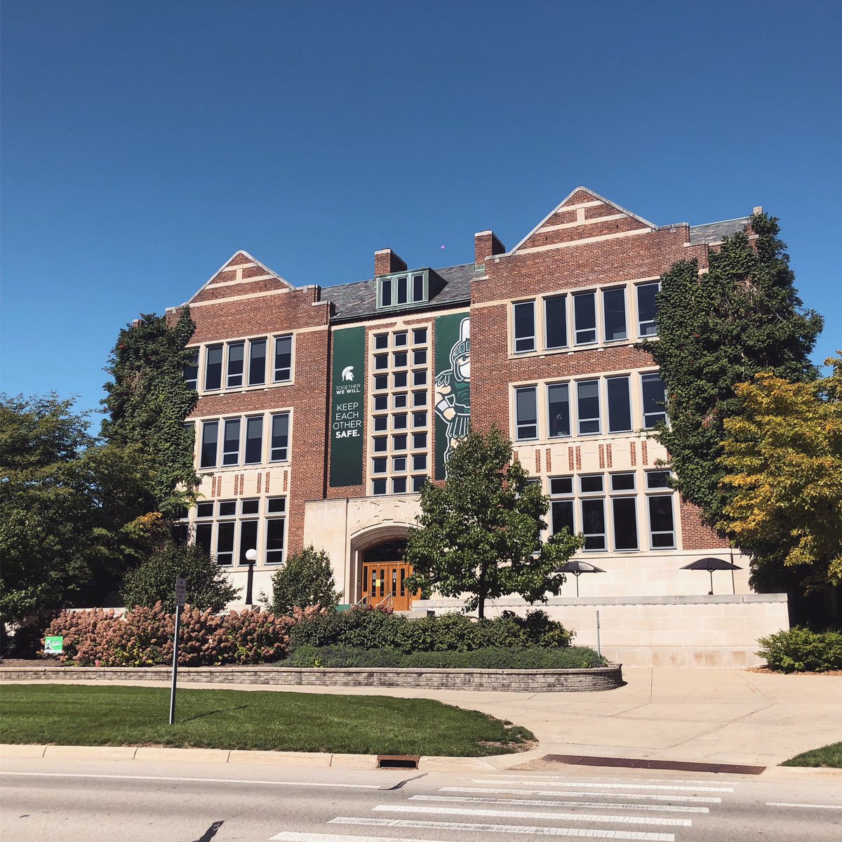 MSUUnion's tweet image. Happy Homecoming, Spartans! 
From East Lansing, with Love. 
-- MSU Union
#MSUHomecoming