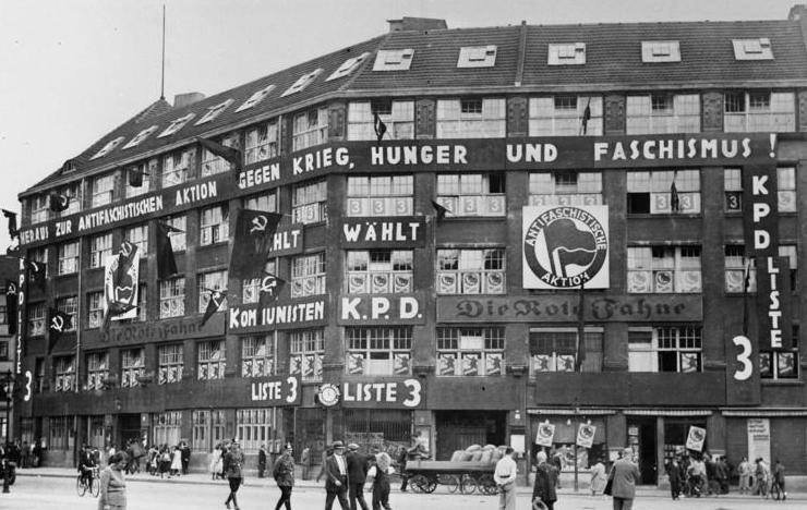 Anarchist Jurisdiction:Anti-fascist slogans on the headquarters of the Communist Party of Germany, 1920s