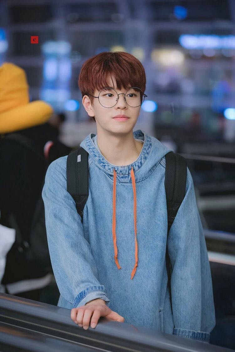 district 9 era seungmin was the tiniest