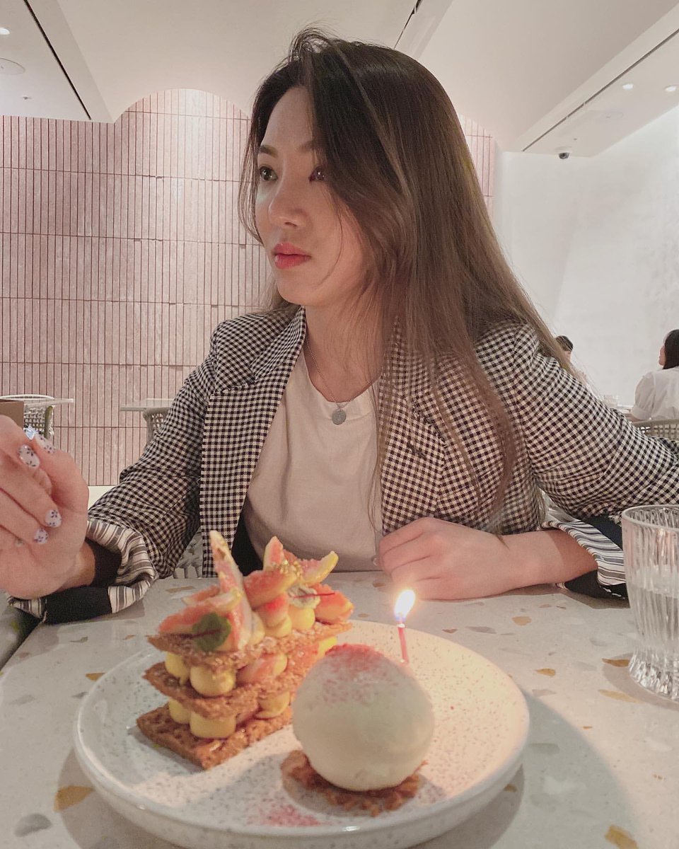 hyostagramtweet's tweet photo. [INSTAGRAM CAROUSEL] hyoyeon_x_x: .
My Bday🤍🤍🤍🤍🤍🤍🤍🤍
.
.
#Thanks🤍
#고마워 https://t.co/MS1eAJNmG9 (3P) #hyostagram https://t.co/DVAKABGUV1