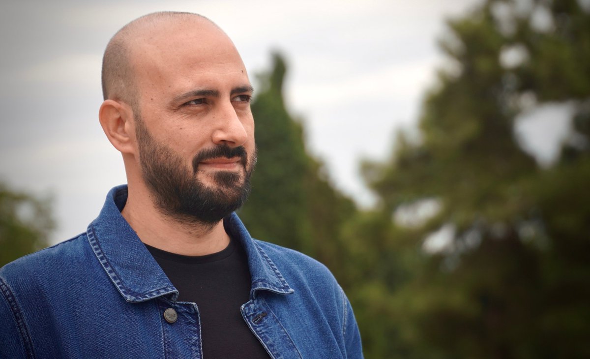 Sonbaharın ve <a href="/yunusbarandan/">Yunus Baran</a> 'ın ilk fotoğrafı. 😊

Zoraki online görüşmelerin, mesafeli sohbetlerin ve ürkek maskeli günlerin geçmesini büyük bir umutla beklerken.

Dünyamız ve hepimiz için daha güzel bir gelecek hayaliyle...