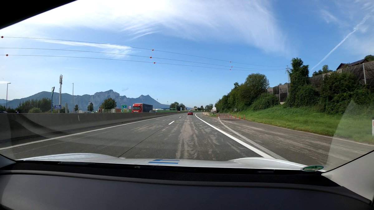 Met a Audi e-tron sportback near Mondsee.