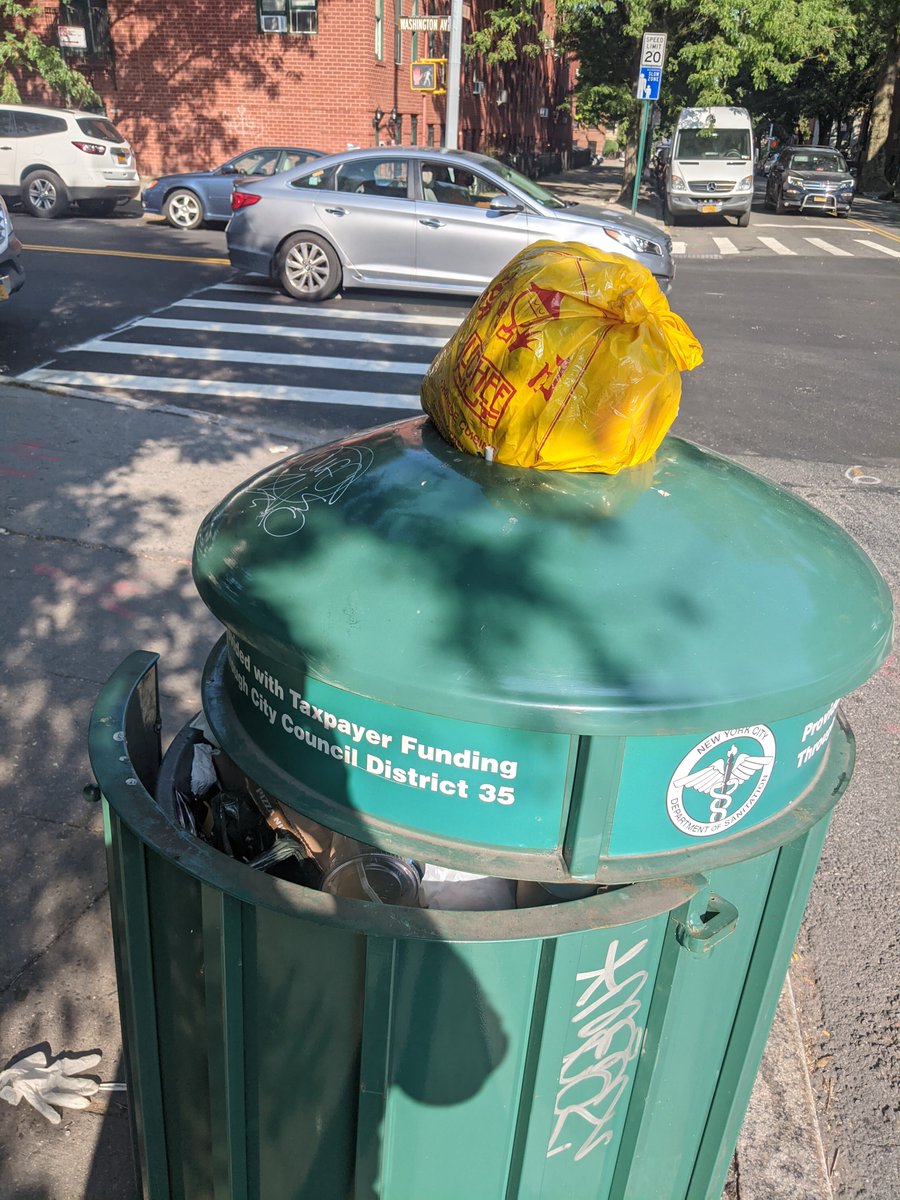 Check out the sorry condition of this trashcan. (It's metaphor for New York City.)  #AnarchistJurisdiction [9/11]