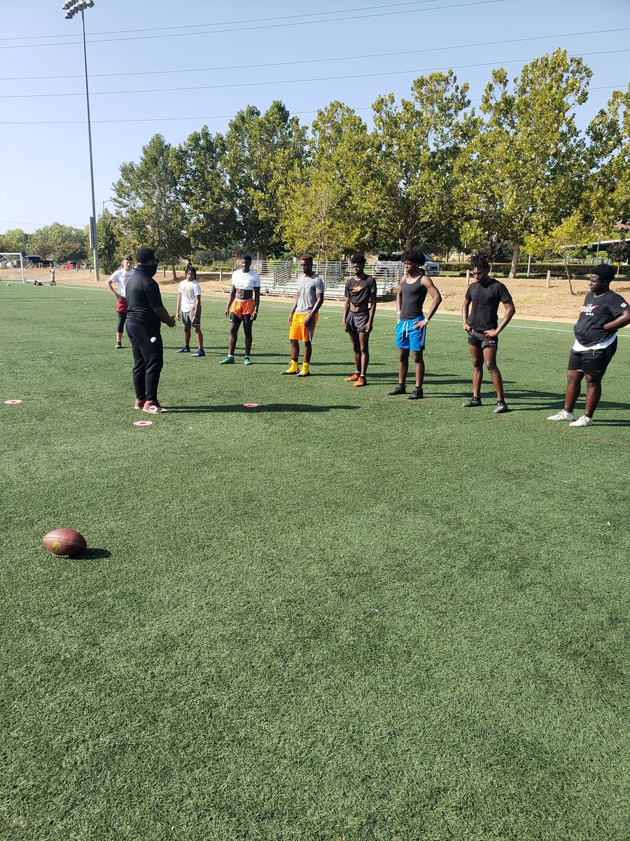 Coaches Under Construction (@cuc_coaches) on Twitter photo <a href="/linebackrschool/">Marcus Riley</a> Great looking group
@mosesoladejo10 -<a href="/CalFootball/">Cal Football</a>
<a href="/XWPorter13/">xavier porter</a>
6'4 200 OLB
"23"
<a href="/JohnsonDAntonio/">Antonio D Johnson</a>
6'3 220
DE "22"
<a href="/Jason4Simmons/">Jason Simmons II</a>
6'2 195
OLB "22"
<a href="/fanningjax/">Fanningjax-05</a>
6'3 215
LB/DE
"23"
David Brown
6'3 208
LB
"23" <a href="/linebackrschool/">Marcus Riley</a> Great looking group
@mosesoladejo10 -<a href="/CalFootball/">Cal Football</a>
<a href="/XWPorter13/">xavier porter</a>
6'4 200 OLB
"23"
<a href="/JohnsonDAntonio/">Antonio D Johnson</a>
6'3 220
DE "22"
<a href="/Jason4Simmons/">Jason Simmons II</a>
6'2 195
OLB "22"
<a href="/fanningjax/">Fanningjax-05</a>
6'3 215
LB/DE
"23"
David Brown
6'3 208
LB
"23"