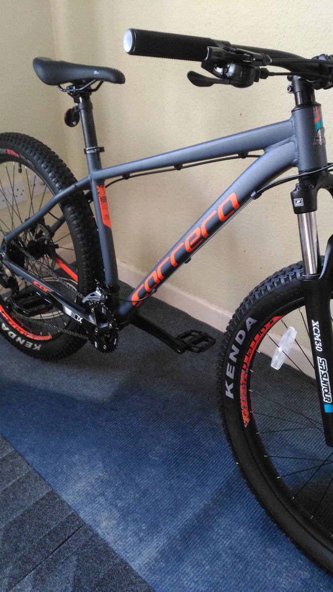 My new Vendetta today thanks <a href="/Halfords_uk/">Halfords</a> in #Bognor esp Adam who completed final safety checks &amp; adjustments to get me mobile🚴