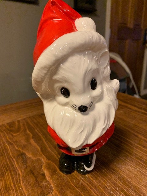 GoatneckG's tweet photo. Excited to share the latest addition to my #etsy shop: Mouse Santa with Gift Christmas Figurine https://t.co/imwMntUZQq #red #christmas #white #retrochristmas #vintagechristmas #christmasmouse #santamouse #santa #santaclaus https://t.co/IrYSX607mO