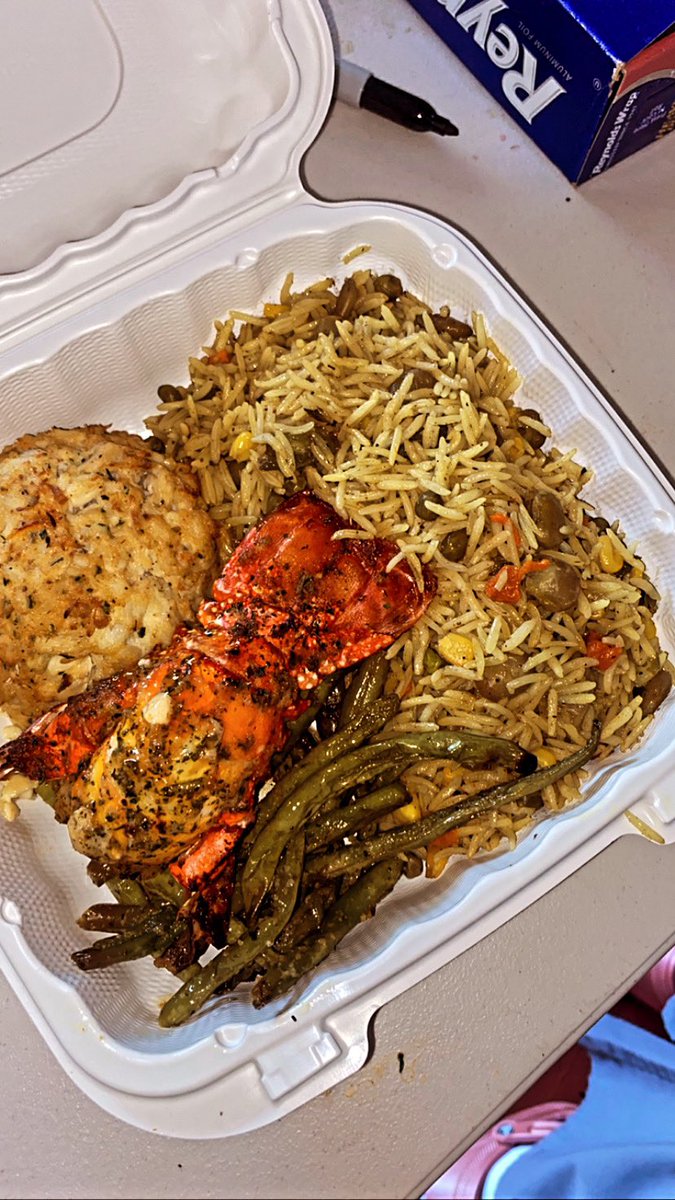 DaTribeCalledT's tweet photo. Every plate made with love and care #ComfyMonday https://t.co/gtWczxiii3
