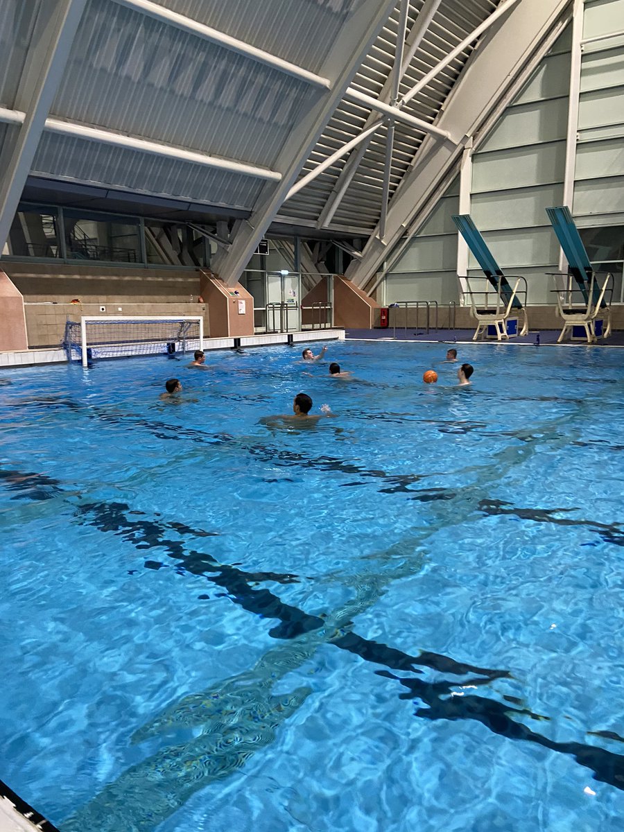 And we’re back!! First session back tonight for the men and women, bit rusty after so long out but great to be back in the water and nice to see so many freshers <a href="/MMUSport/">MMU Sport</a>
