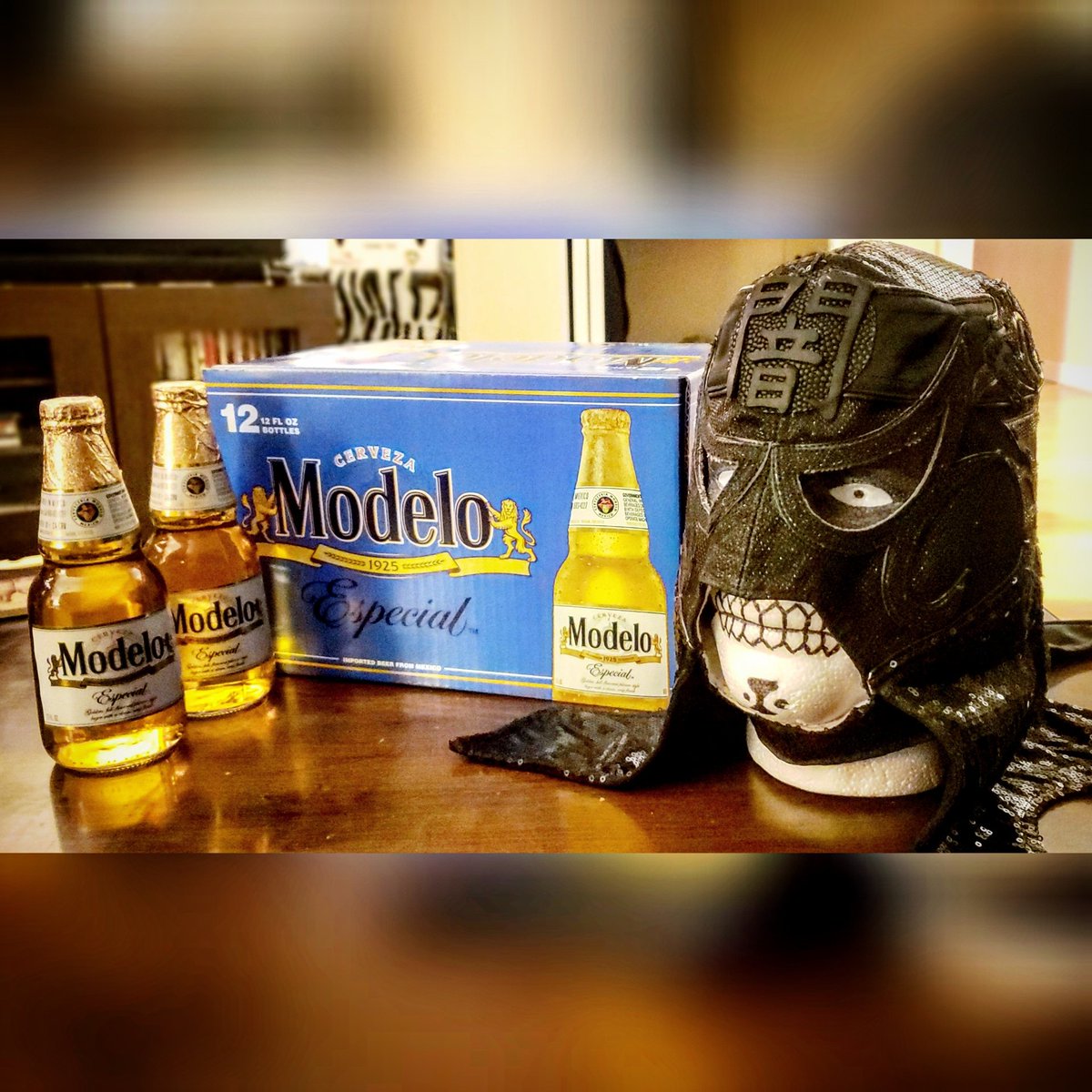 Saludos al Dia Nacional de la Lucha Libre!! 🇲🇽🤼‍♂️🍻🤼‍♀️🇲🇽
.
#DHLucha #DiaNacionalDeLaLuchaLibre #NationalDayOfLuchaLibre #LuchaLibre #LuchaLibreMexicana #Luchador #Luchadores #Cerveza #Modelo #ProWrestling #PentaZeroM #PentagonJr #ZeroMiedo #CeroMiedo #Mexico #MX