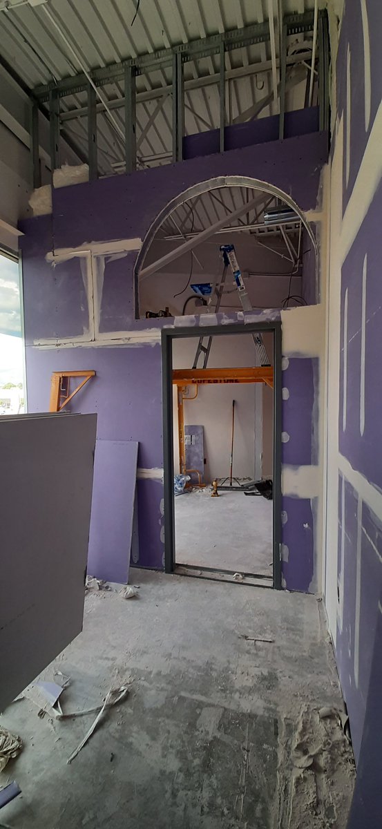 More construction updates! The walls are in!

#construction #schoolofrock #coloradosprings #music #lessons #bandpractice #pikespeak #colorado #guitar #piano #voice #bass #drums