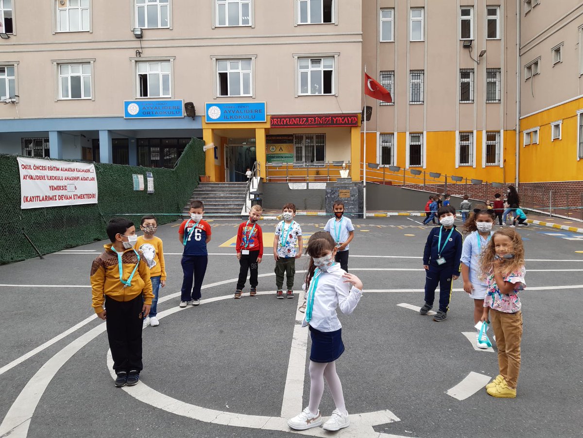 Okulumuzu Güvenle Açtık🏡👫.
1. Sınıflarımızda Sosyal Mesafe- Hijyen ve Maske kurallarımıza uygun sekilde etkinlikler gerçekleştirdik.👫 <a href="/ziyaselcuk/">Ziya Selçuk</a>
<a href="/tcmeb/">Millî Eğitim Bakanlığı</a> <a href="/memleventyazici/">Levent Yazıcı</a>
<a href="/istanbulilmem/">İstanbul İl Millî Eğitim Müdürlüğü</a> <a href="/mnaras/">M.Nurettin ARAS🇹🇷</a>
 <a href="/EsenlerIlceMEM/">Esenler İlçe Millî Eğitim Müdürlüğü</a>