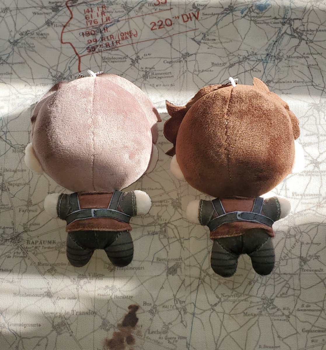 iiminzemi's tweet photo. In the midst of everything I've received samples of my #1917movie #blakefield dolls! They're so cute im seriously dying... if anyone is interested please consider pre-ordering ! I love them SO much I cry . They're about 15cm and have a chain on top !! https://t.co/jY9boWxxAw https://t.co/HNL0Ue0mPq